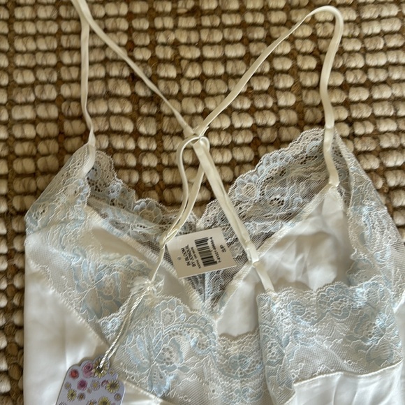 In bloom by Jonquil slip - Picture 5 of 5